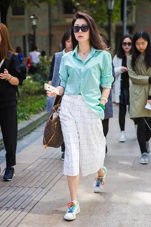 春季服装搭配,让你在春季里展现出不一样的女人味