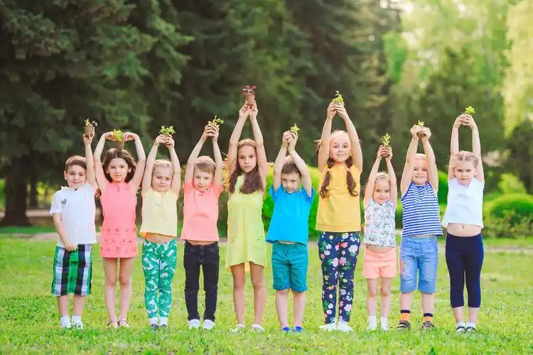 小孩植物图片大全-小孩植物高清图片下载-觅知网