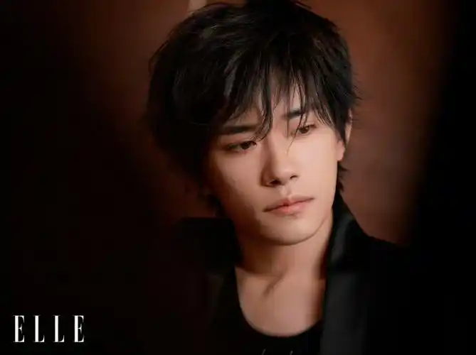 易烊千玺elle3月刊封面##易烊千玺elle世界尽头大片