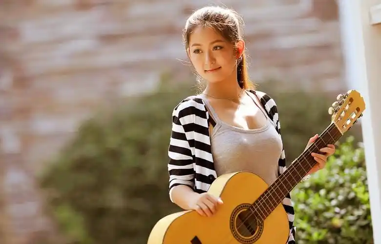 【纯美音乐】王岚:浪漫吉他曲