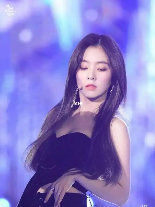 irene 我被击中了_抹胸_裴珠泫_娱乐_明星娱乐资讯