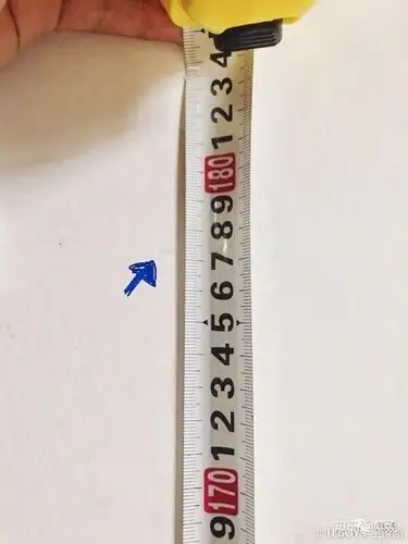 结果是,他的净身高应该是177-178cm之间.