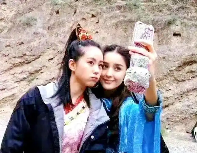 娜扎晒刘诗诗剧照打call