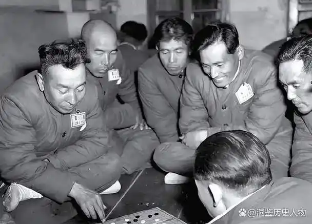 1955年,国家将全国各地的一些重要战犯移至功德林管理处共同管理.