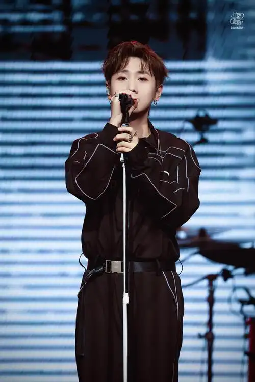 #汪苏泷实体专辑21世纪罗曼史#