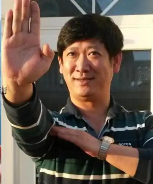 1982年,李连杰主演的电影《少林寺》横空出世,很快引起了轰动,一毛多