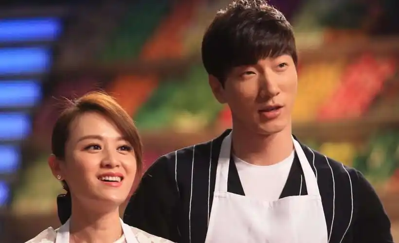 37岁张亮近照,隐瞒了16年的老婆,原来是我们熟悉的她