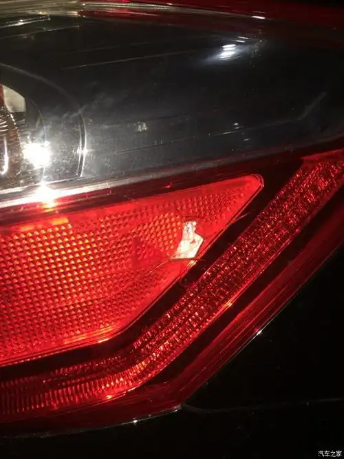 收九代雅阁2.0后尾灯拆车件.