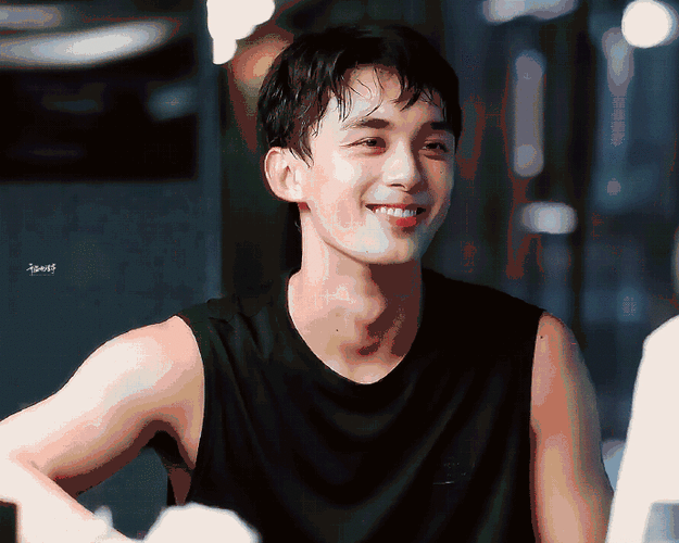 爱情而已导演当场检查吴磊腹肌