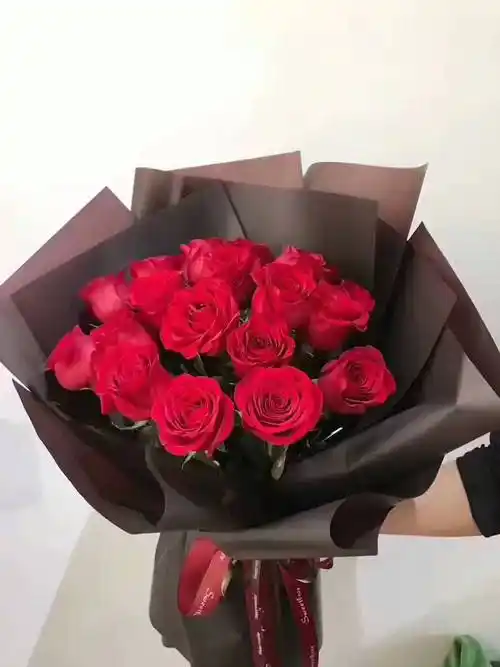 情人节玫瑰礼盒鲜花速递同城花店花束鲜花速递玫瑰花配送送花上门