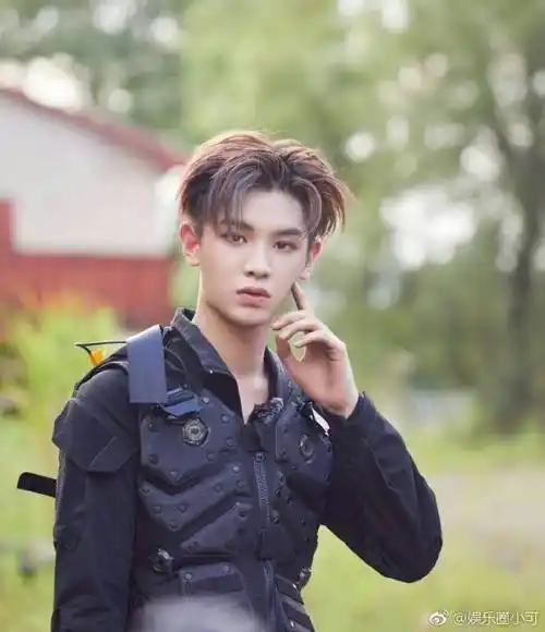 justin黄明昊-勇敢的世界