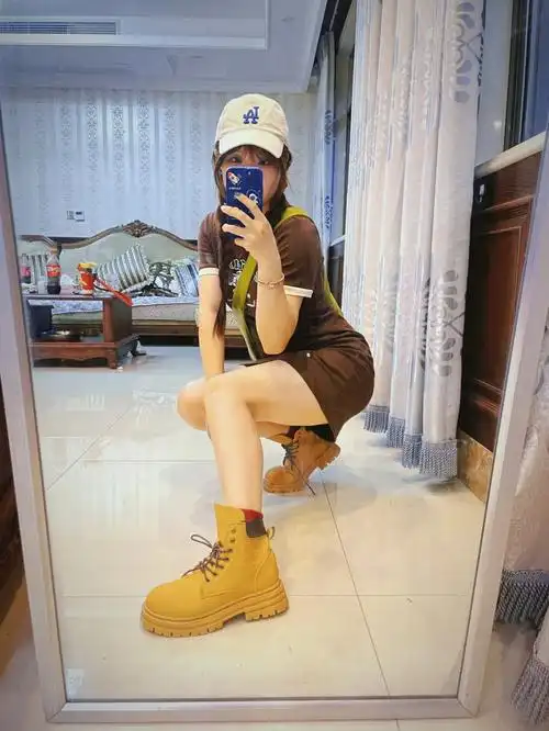 穿搭大黄靴