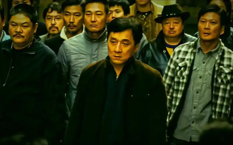 成龙出道以来最真实的电影! 《新宿事件 》