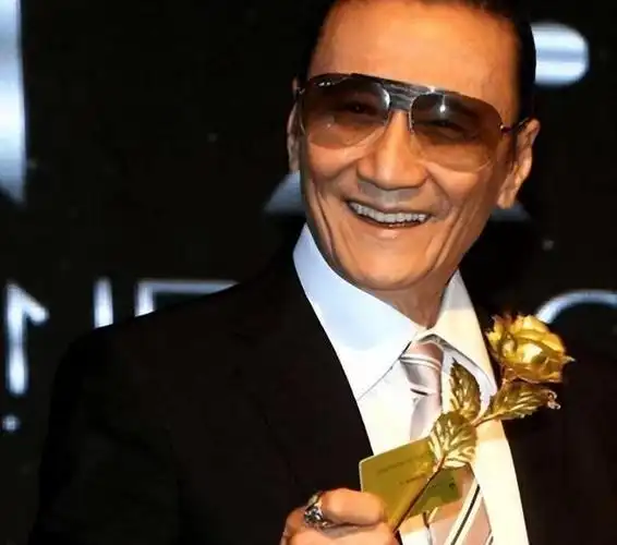 谢婷婷未婚生女风流成性7位男友无缝连接如今成人生赢家