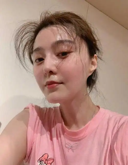 曾经霸屏的范冰冰去哪了(40岁的范冰冰只剩下了那张)(13)