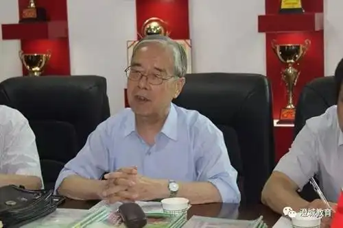 渭南市关工委常务副主任梁星浩讲话