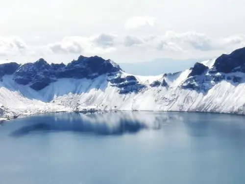 长白山天池主峰北坡