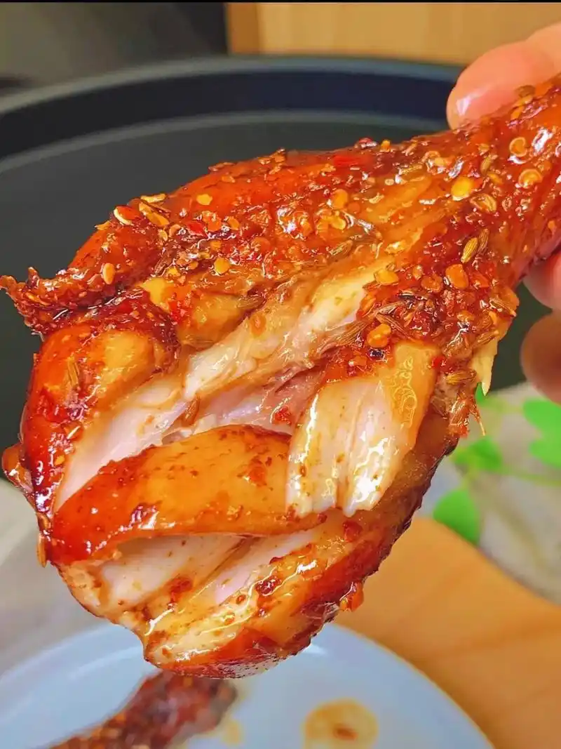 鸡腿这样做好吃到爆.①.鸡腿剪开口子加料酒 2勺生抽 1勺蚝 - 抖音