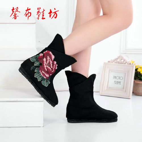 秋冬绣花布鞋短靴老北京布靴内增高棉靴千层底民族风女靴布靴包邮