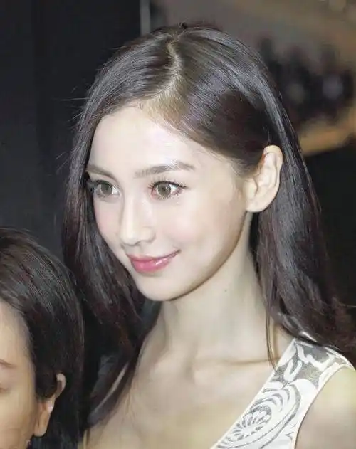 早期angelababy的颜值堪称真人洋娃娃