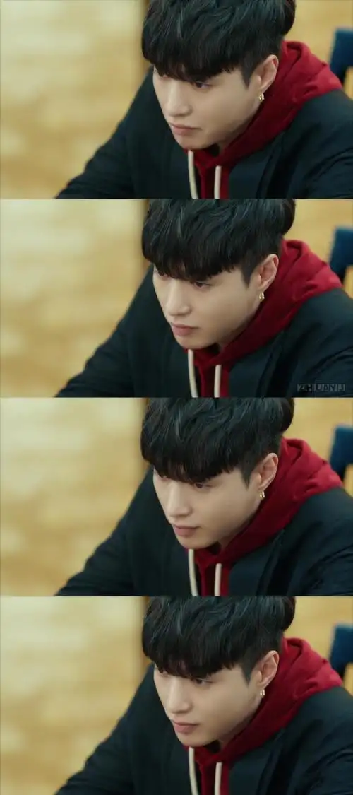 【190308黄金瞳】【张艺兴庄睿】睿睿美照1 撇着嘴.