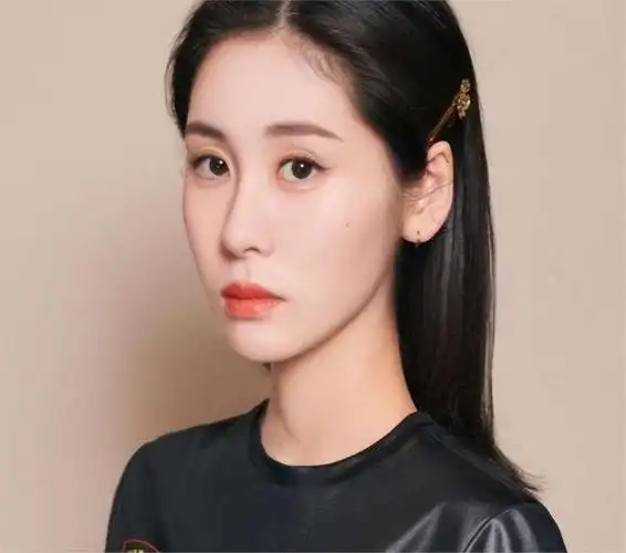 歌手张碧晨:和华晨宇生子,曾是exo私生饭?为刘亦菲蛰伏18年