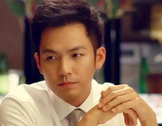 钟汉良被曝分手!女方净身出户后闹朋友圈,抚养权划分圈内人知晓!