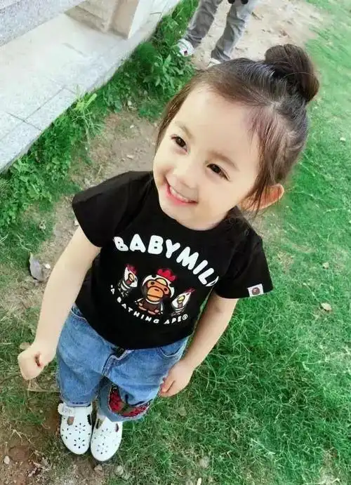 三年前的最美网红宝宝如今已长大她居然比甜馨还要可爱