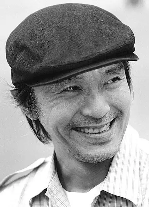 周星驰的笑容越来越少了