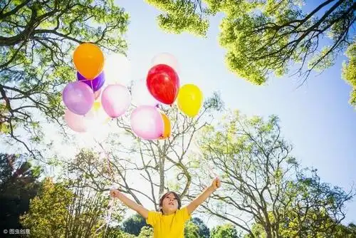 快乐安好的心情说说句子阳光快去粘贴到个朋友圈吧