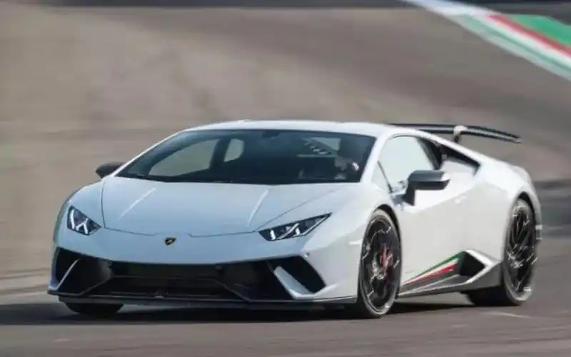 [真实赛车3] 兰博基尼飓风per.驾驶片段