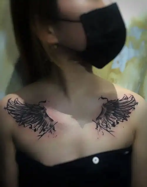 翅膀纹身图片