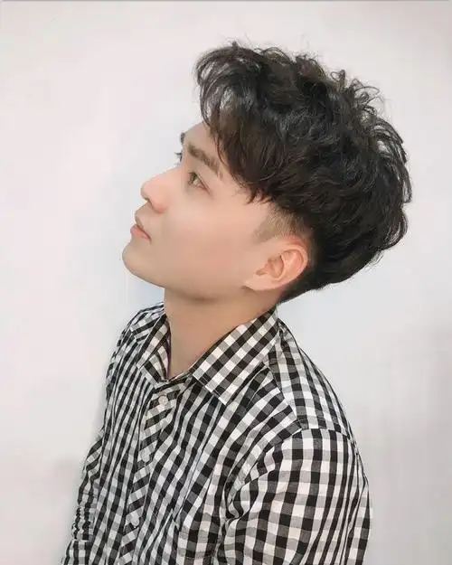 当下"最火男士发型"19款,蓬松时尚显精神,帅气的男生都在剪|烫发|刘海