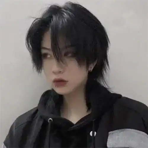 帅气2021超短发图片女 清新短发范本照着剪不出错