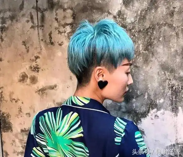 2018流行剃耳边短发17款适合各年龄段女性