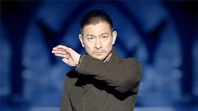 富春:刘德华寸头亮相!