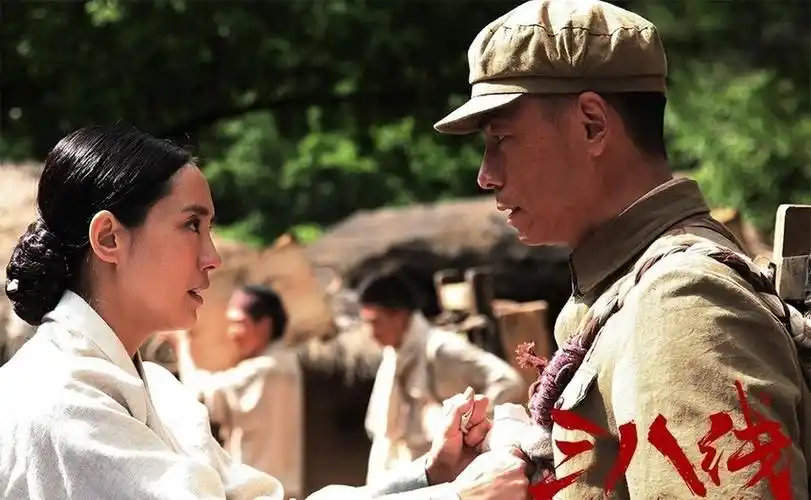 大我中有小我,有些战争题材电视剧,以"大义无我"的方式展现剧中人物的