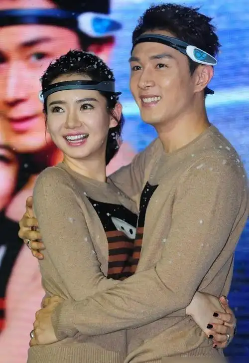 10年后再看戚薇,嫁给"家庭主夫"李承铉,是她"最正确"的选择