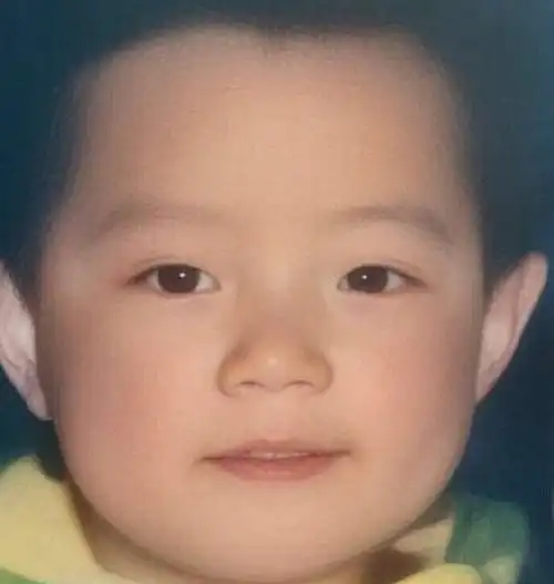 肖战从小到大的照片