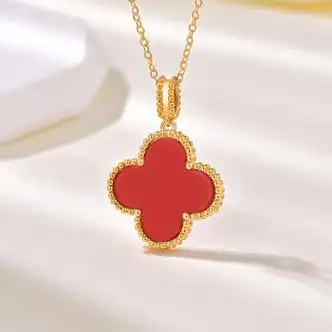 周大福18k金四叶草吊坠女幸运草k金项链项链简约经典款情人节礼物 18k