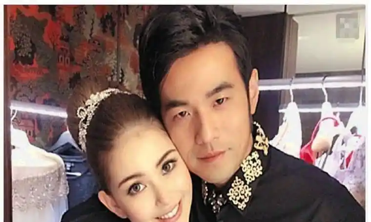 众所周知,王俊凯喜欢周杰伦,是一位备受瞩目的追星族.