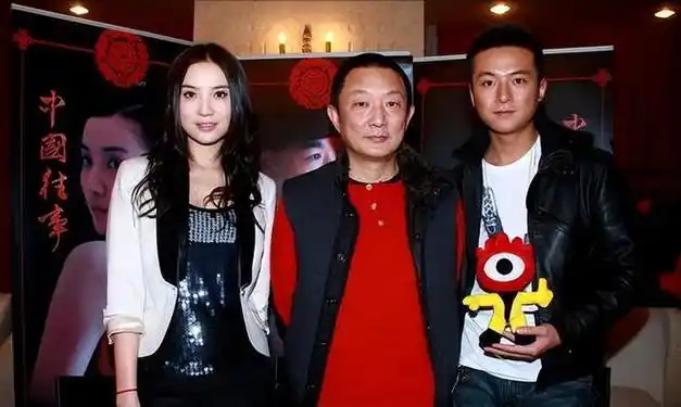 小宋佳:因事业放弃陈龙,因婚姻放弃张黎,现在与黄少峰长相厮守_表演