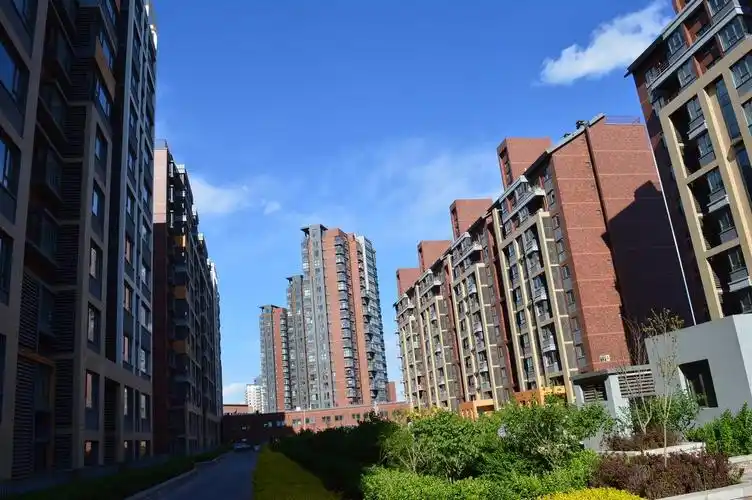 3,普通住宅在交易时在90㎡以下的房屋按成交价的1%收取契税,买方如果