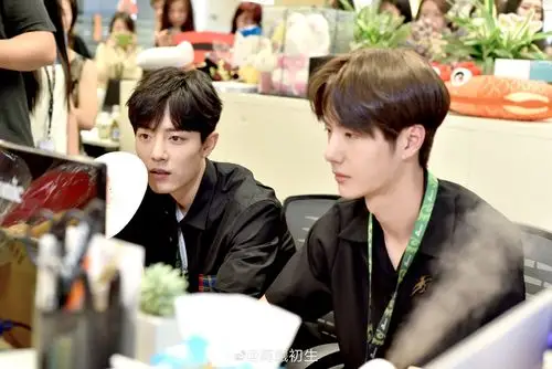 王一博 肖战图片见水印来自微博侵删!侵… - 堆糖,美图壁纸兴趣社区