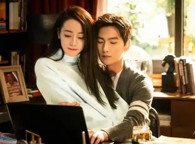 杨洋恋爱瓜又添新锤为何他的绯闻女友那么多官宣却没一个