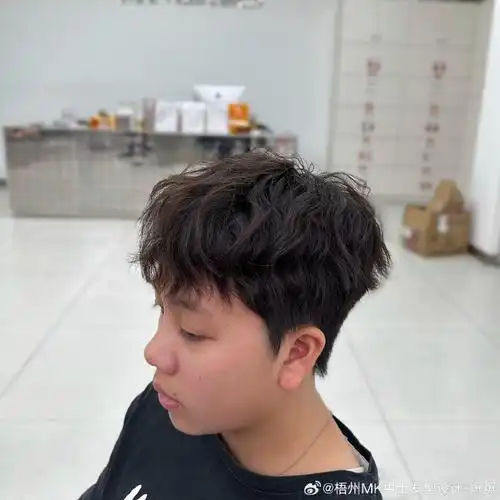 男士发型##梧州发型设计##束状纹理烫