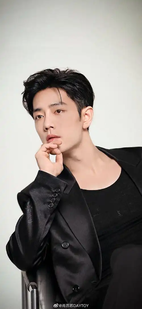 百闻不如一见是肖战##肖战