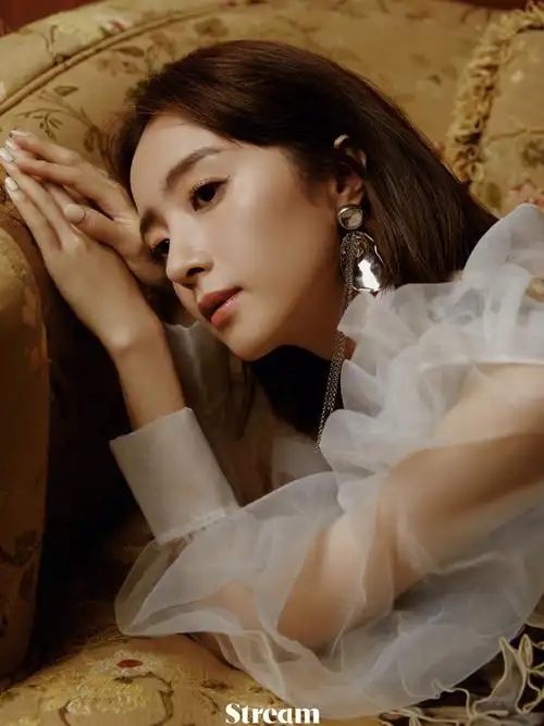 胡冰卿in拾叁事stream溯流杂志拍摄