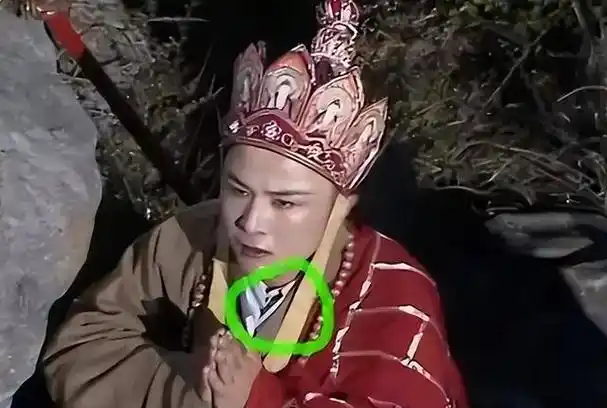 古装片里的穿帮镜头,谁能全部指出来是什么,谁就是大神!