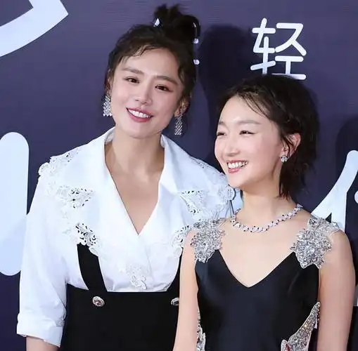 软"|王迅|记者|刘昊然|马思纯|孙红雷|老谋子|谭松韵|女明星_网易订阅